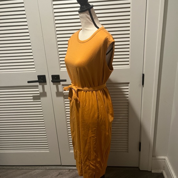 Uniqlo Orange Midi Dress with Tie Waist - Picture 3 of 8